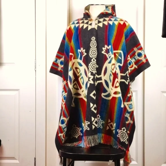 Hooded Peruvian Poncho with Aztec Inca turtle Designs. Turtle. hooded.. Aztec - Picture 1 of 15